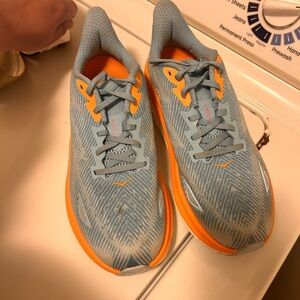 Hoka clifton 9 running shoes Size